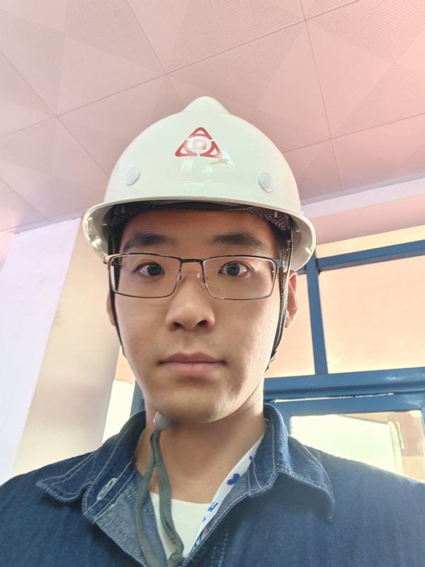 何鹏宇的第二张照片--明溪交友网